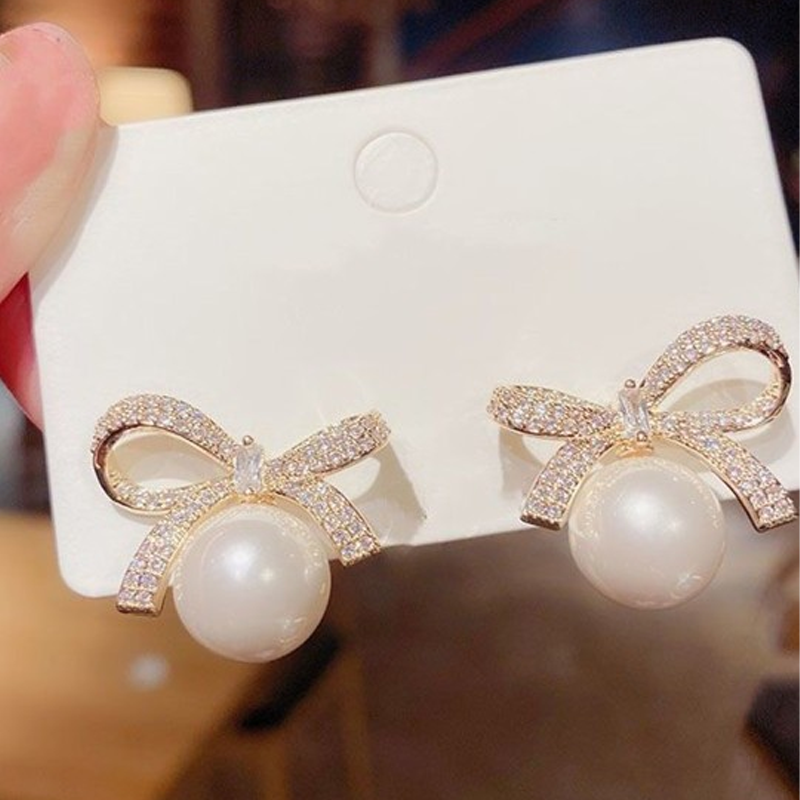 Korean Gold-Plated Pearls Contemporary Shaped Studs